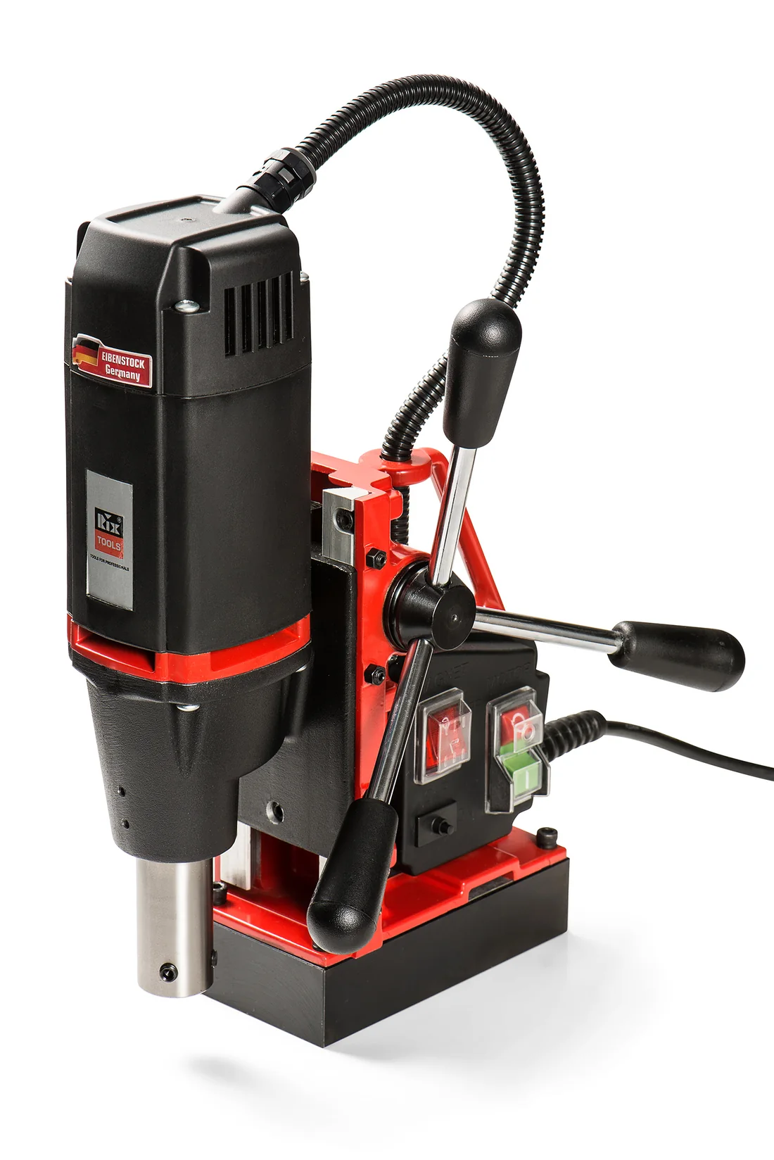 RIX 35 vista em três quartos, com o selo Eibenstock Germany no motor